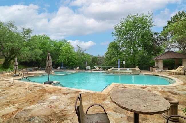 Building Photo - 6000 Shepherd Mountain Cove