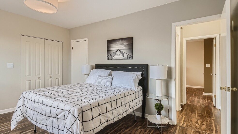 2nd Bedroom - 1415 W Pratt Blvd