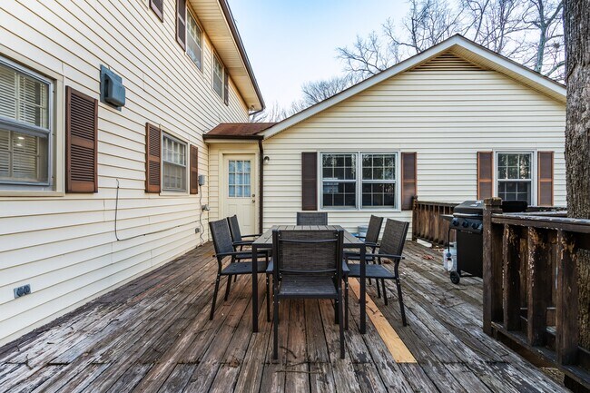 Building Photo - 12225 Chicamauga Trail SE