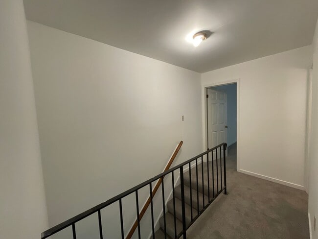 Building Photo - 1700 Taft Pl