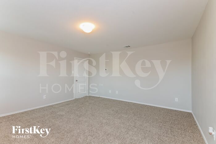 Building Photo - 1115 Riverstone Trl
