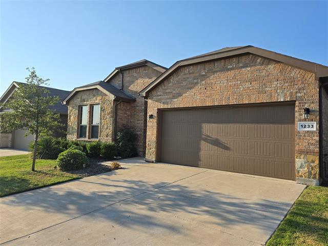 Building Photo - 1233 Bosque Ln