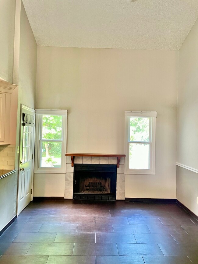 Building Photo - 18 Wilan Ln