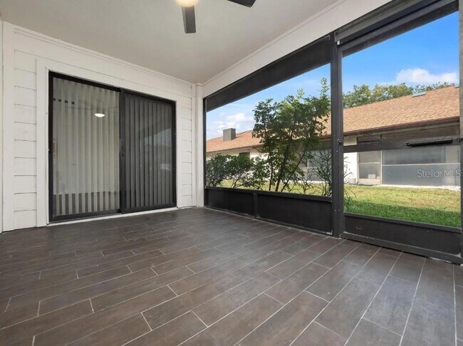 Building Photo - 2340 Sun Valley Cir