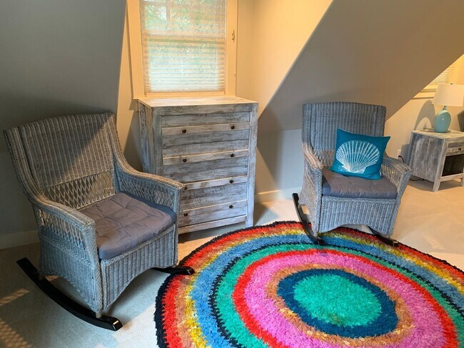 Building Photo - Charming 1BR House in Shelton