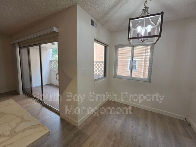 Building Photo - 8710 Delgany Ave