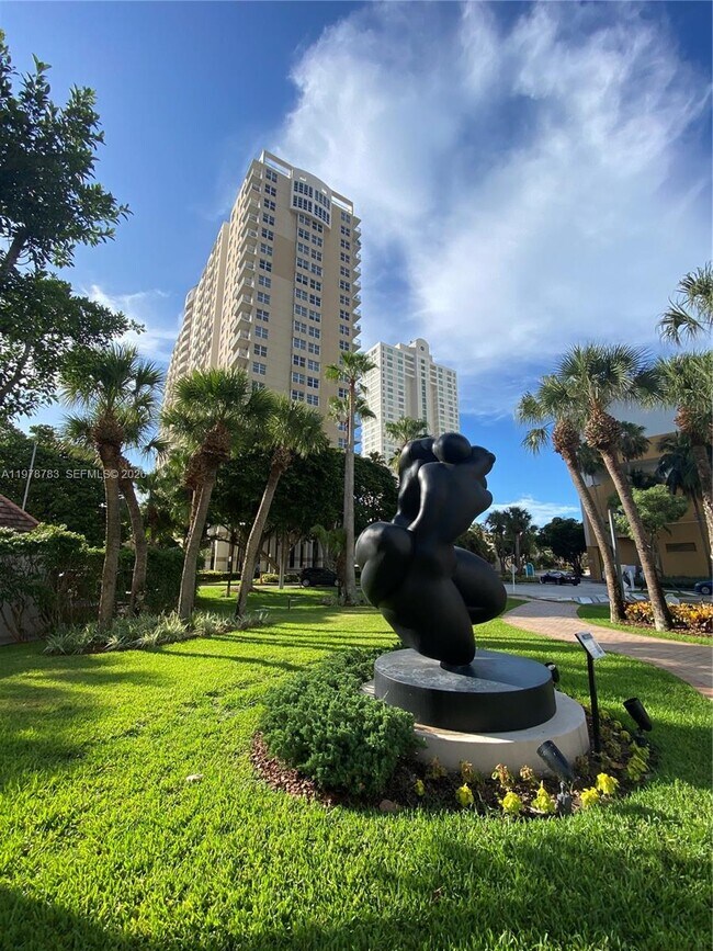 Building Photo - 770 Claughton Island Dr