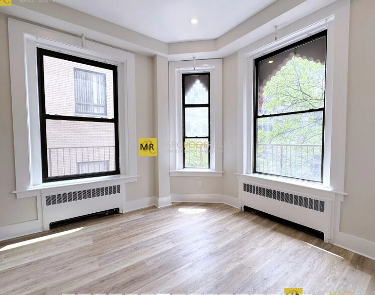 Building Photo - 271 Dartmouth St