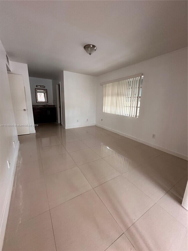 Building Photo - 15320 SW 106th Terrace