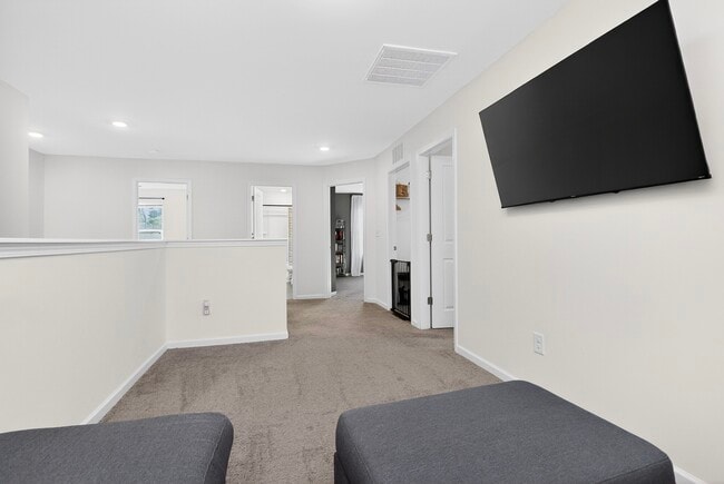 Building Photo - 7132 Wheyfield Dr