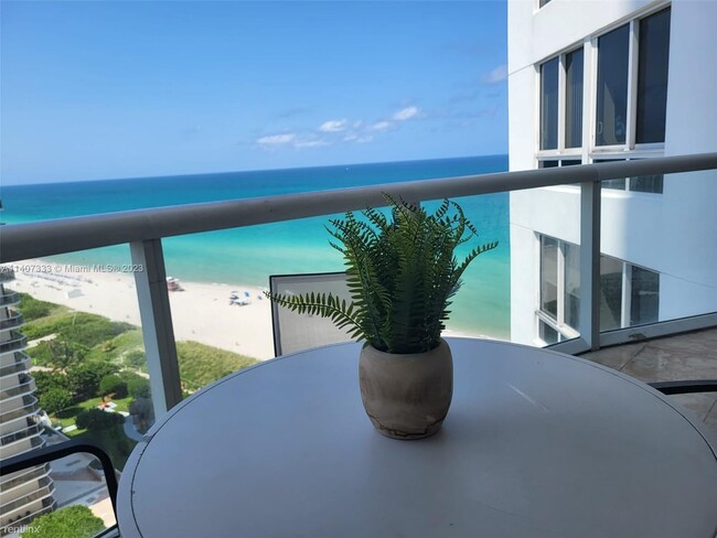 Building Photo - 2 br, 2 bath Condo - 6365 Collins Ave DIRE...