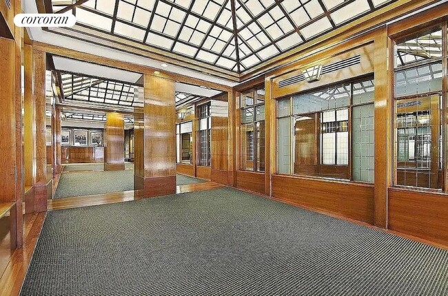 Building Photo - 350 W 50th St