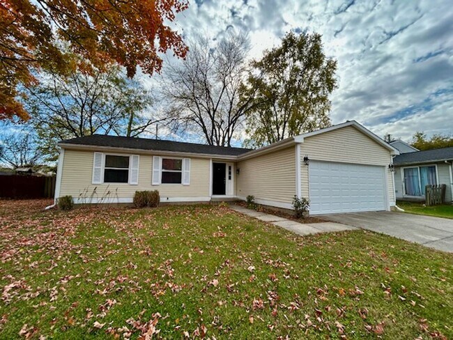 Building Photo - 3 BEDROOM 2 BATHROOM RANCH STYLE HOME IN PIKE!