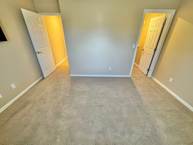 Building Photo - SINGLE STORY 4 BEDROOM HOME IN CUL DE SAC LOCATED IN NORTH LAS VEGAS