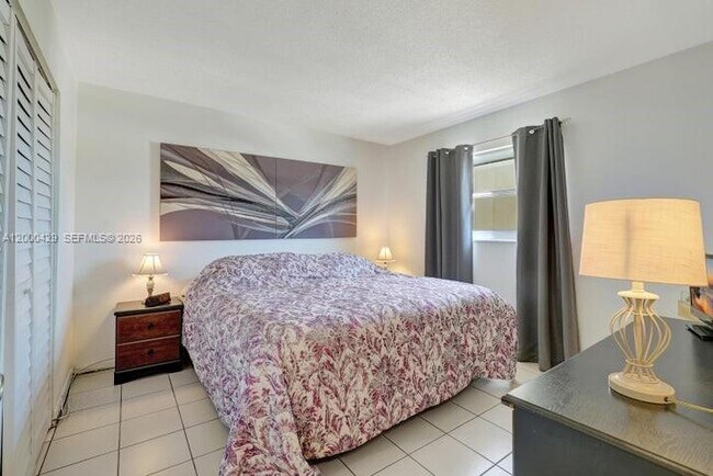 Building Photo - 2145 Pierce St