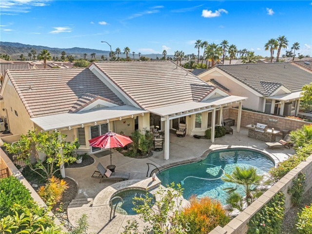 Building Photo - 36627 Crown St