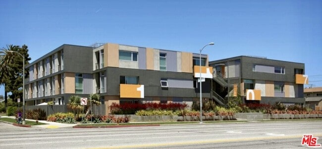 Building Photo - 1107 Venice Blvd.