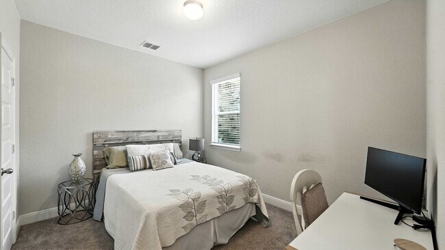 Building Photo - 1917 Shepherd Path