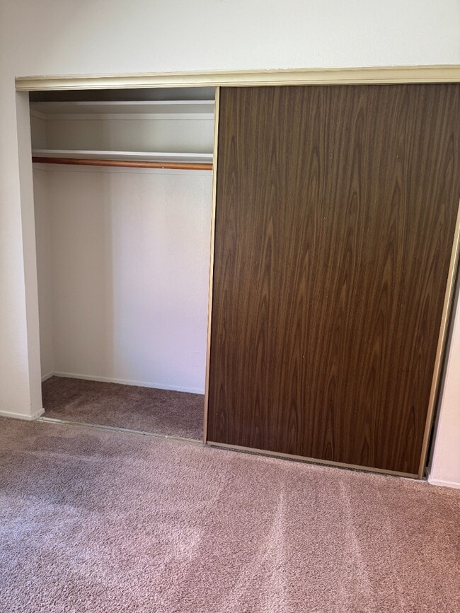 Building Photo - Spacious 2-Bedroom Condo in Prime Santa Clara Location - 2 Car parking spots included, in-unit la...