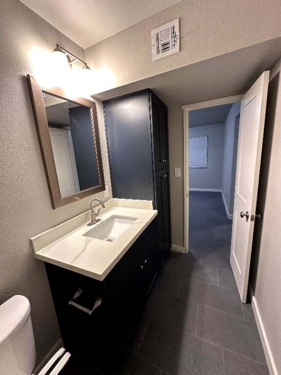 Building Photo - W Cochise Dr