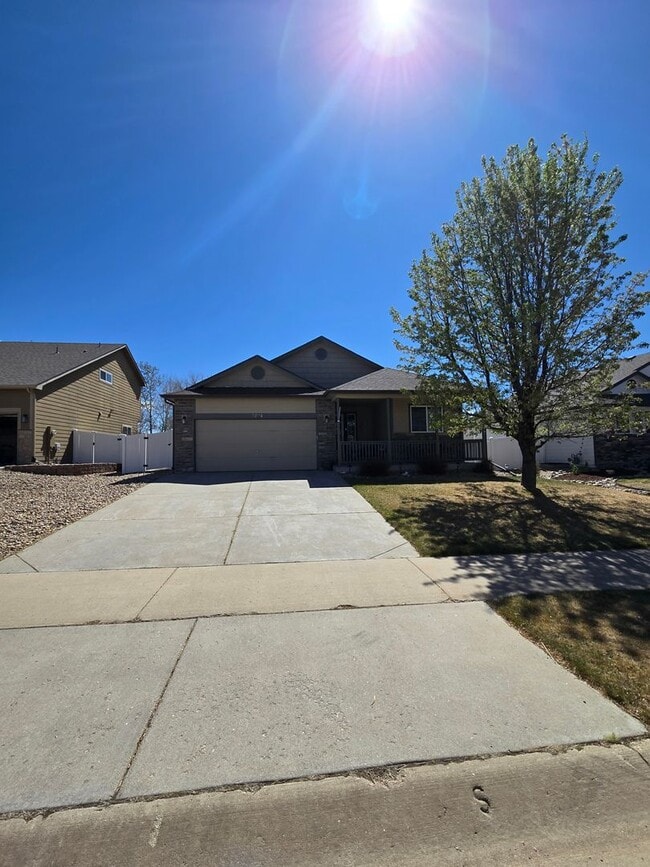 Building Photo - Spacious 5B/3B with Finished Basement Now Available!