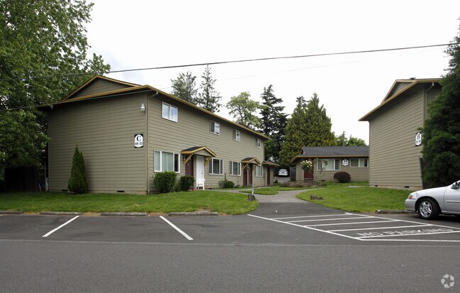 Primary Photo - Lincoln Court Apartments