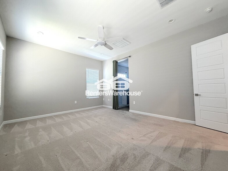 Building Photo - 5059 E Gallop Wy