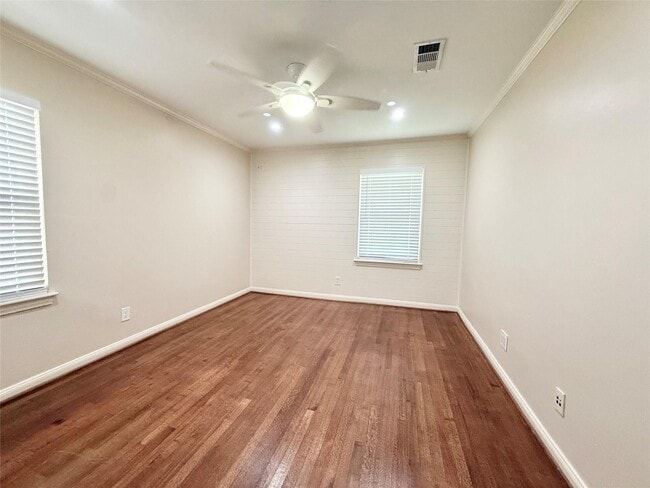 Building Photo - 5545 Pagewood Ln