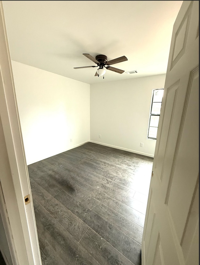 Building Photo - Dunlap Dr