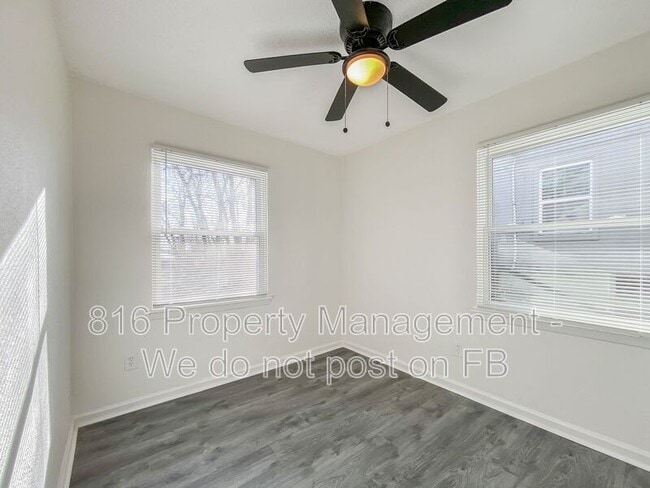 Building Photo - 2917 S 51st Terrace