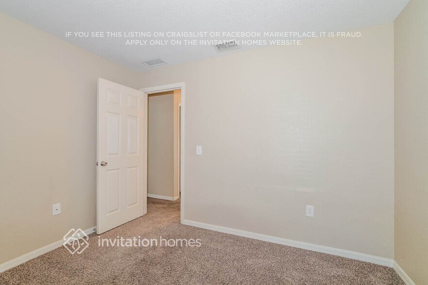 Building Photo - 749 Caribou Dr