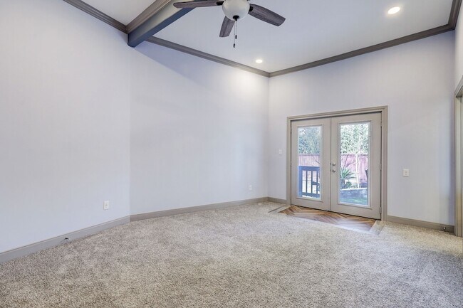 Building Photo - 12903 Figaro Dr