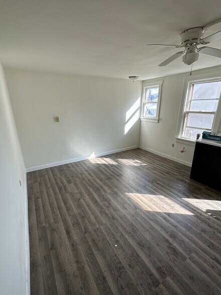 Building Photo - 632 Howard Place