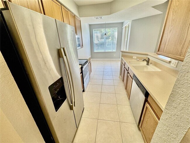 Building Photo - 6462 Cantua Ln