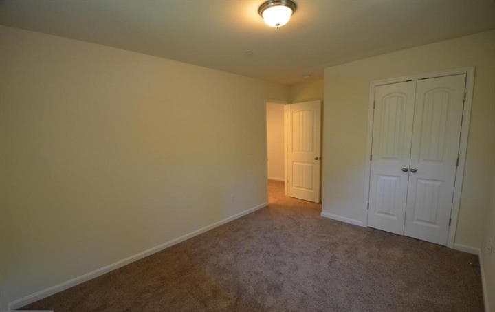 Building Photo - 5917 Sneed Dr