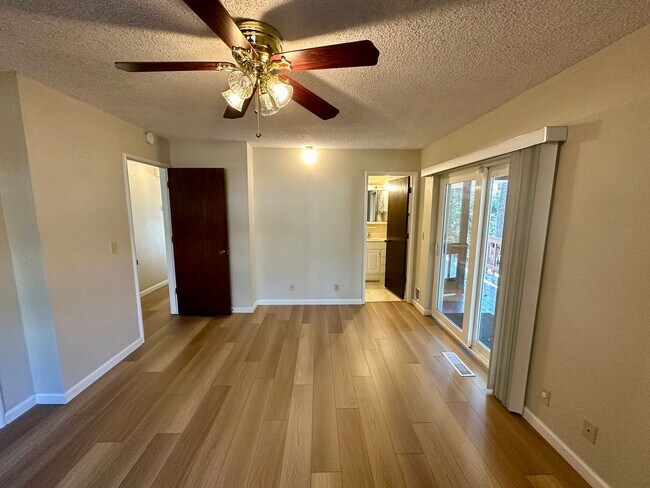 Building Photo - charming 3-bedroom, 2-bathroom