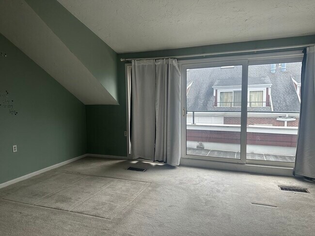 Building Photo - 154 Quincy Shore Dr