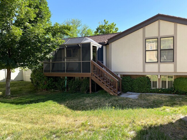 Building Photo - 3016 Apache Ln