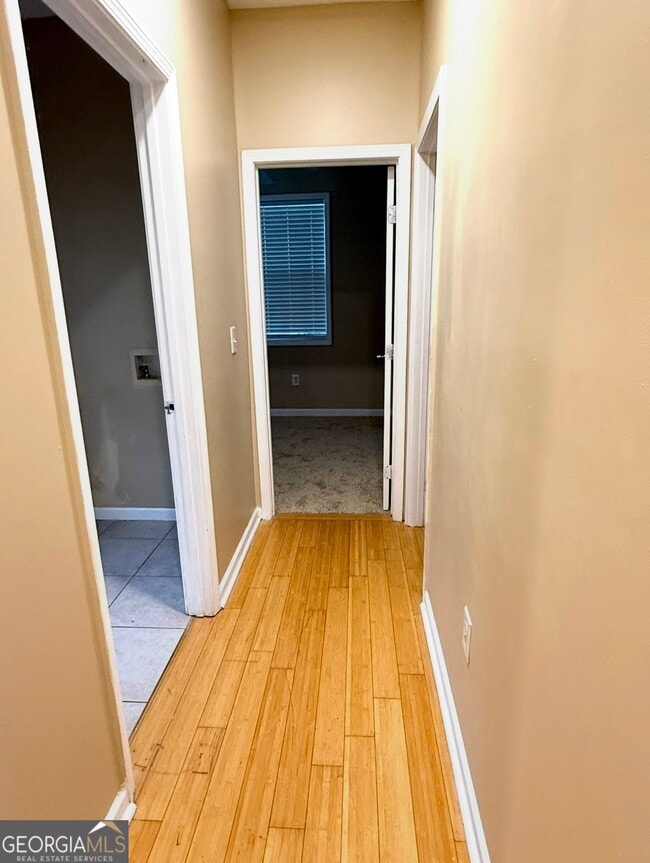 Building Photo - 4831 Oak Path
