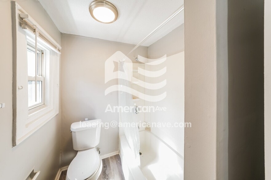 Building Photo - 167 5th St