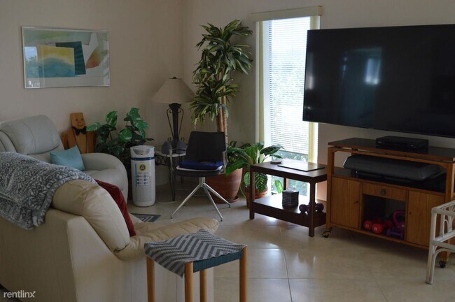 Building Photo - 2 br, 2.5 bath House - 3605 S Ocean Blvd A...