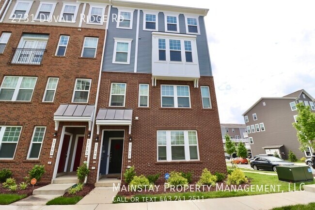 Primary Photo - 2 Bedroom Plus DEN End Unit Townhome W Gar...