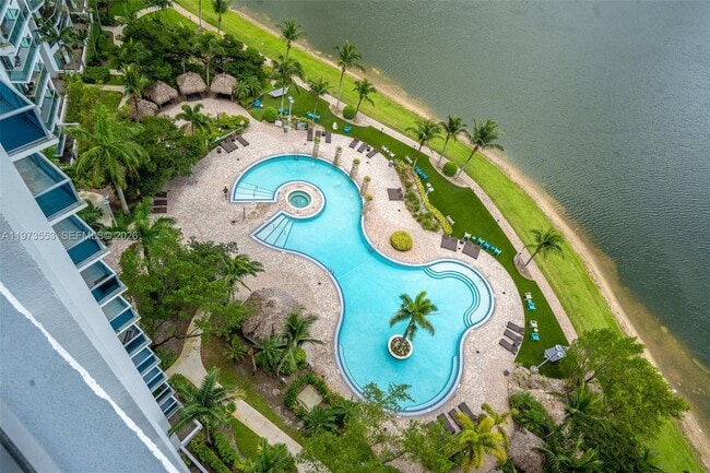 Building Photo - 2641 N Flamingo Rd