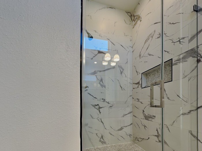 Building Photo - 223 Oriole St