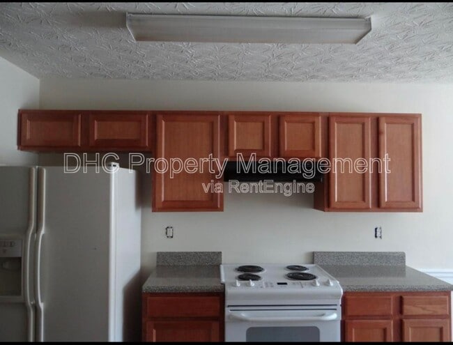 Building Photo - 2812 Vining Ridge Terrace