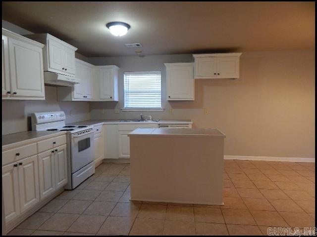 Building Photo - 521 Wisteria Dr