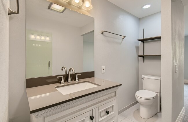 Building Photo - Remodeled Single-Level 2BR/2BA End Unit — Private Courtyard, 2-Car Garage & Mountain Park Ameniti...