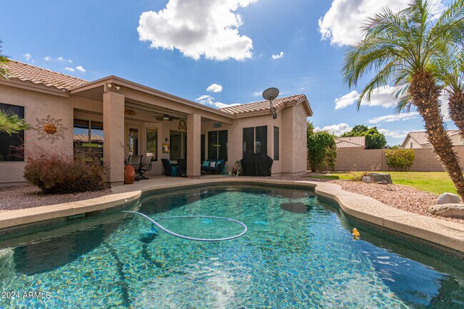 Building Photo - 2750 S Nolina Pl