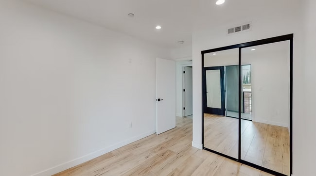 Building Photo - 6807 Gloria Ave