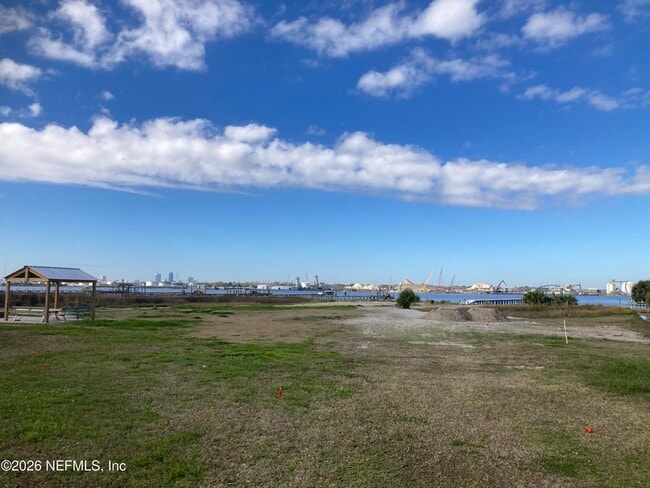 Building Photo - 5240 River Park Dr